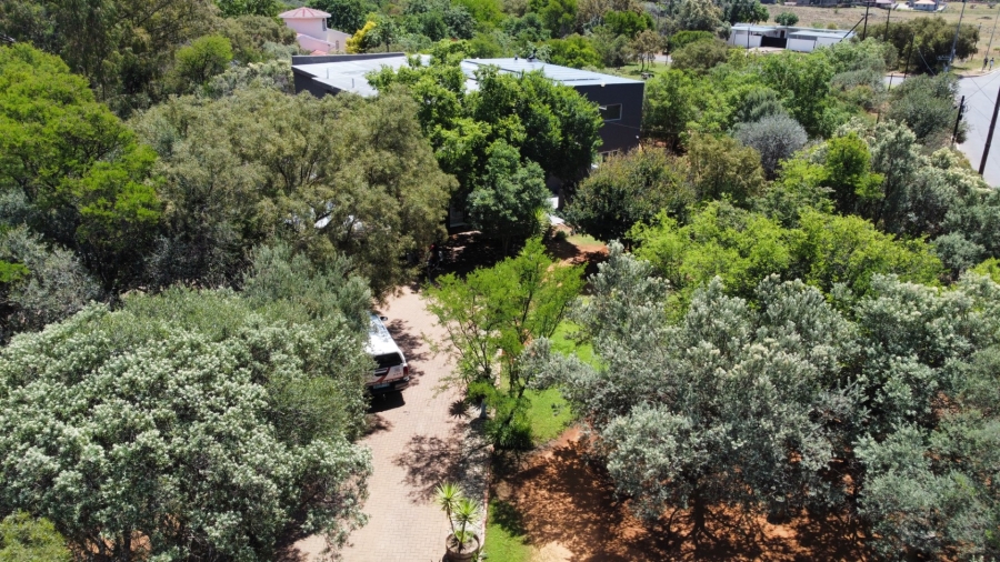 5 Bedroom Property for Sale in Rayton Free State